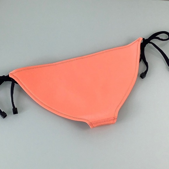 Triangl Side tie bikini bottom coral Neoprene discontinued Size Small - Picture 12 of 12